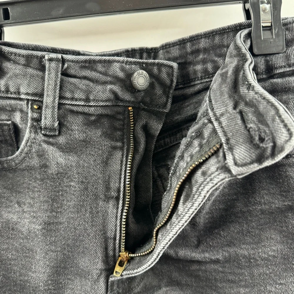 Old Navy Black Wash High-Waisted Jean Shorts – Size 8 - Picture 4 of 7
